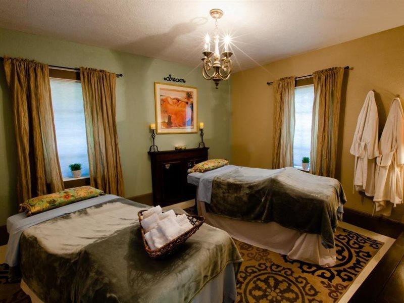 מאונט שסטה Strawberry Valley Inn מראה חיצוני תמונה