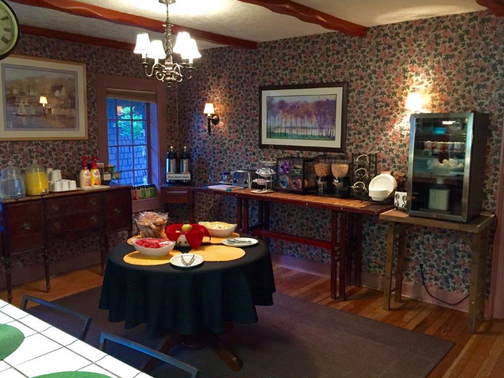 מאונט שסטה Strawberry Valley Inn מראה חיצוני תמונה