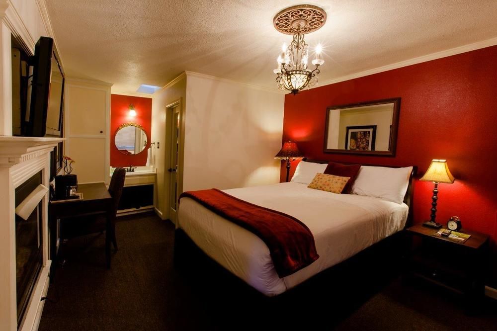 מאונט שסטה Strawberry Valley Inn מראה חיצוני תמונה